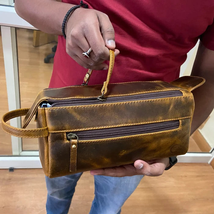 Arden Leather Travel Toiletry Bag (Antique Brown)