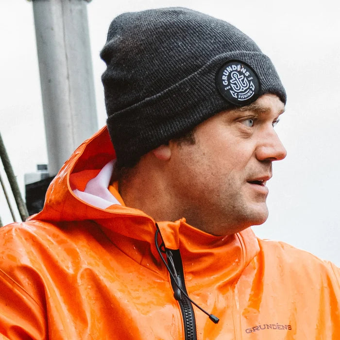 Grundens_Watchhouse_Beanie_Model1_50386_004_01