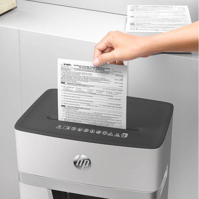 HP OneShred 15 Cross Cut 20L Shredder - White | HP2803 from DID Electrical - guaranteed Irish, guaranteed quality service. (6977630503100)