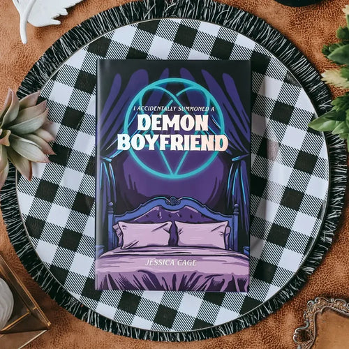 I Accidentally Summoned a Demon Boyfriend Exclusive Luxe Edition - Book