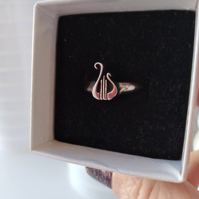 Mascot Ring - Lyre