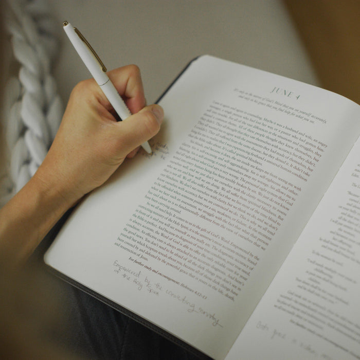 New Morning Mercies: A Daily Gospel Devotional (Note-Taking Edition)