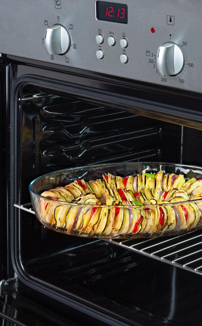 Oval glass family oven dish with lid for 4/5 people - Cook & Store