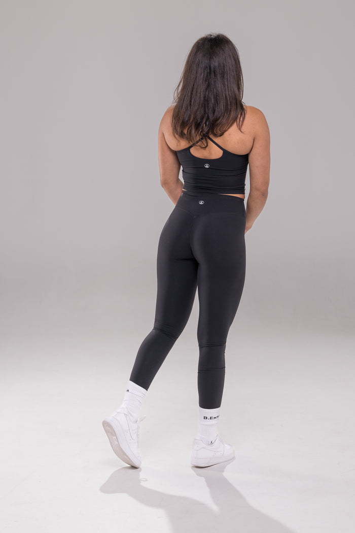 Studio Tank Crop - Black | Funxtion X