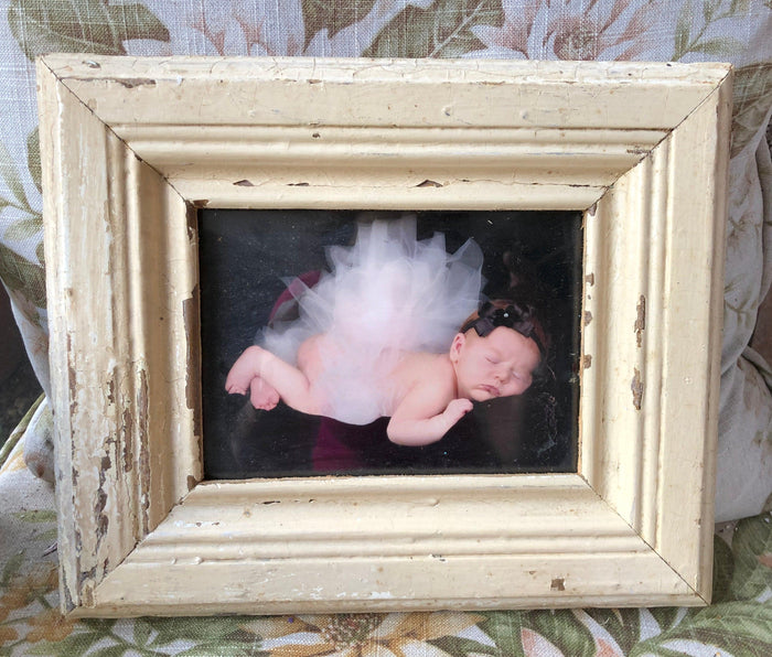 5x7 picture size-outside roughly- 11.5 x 9.75 / Pale Yellow