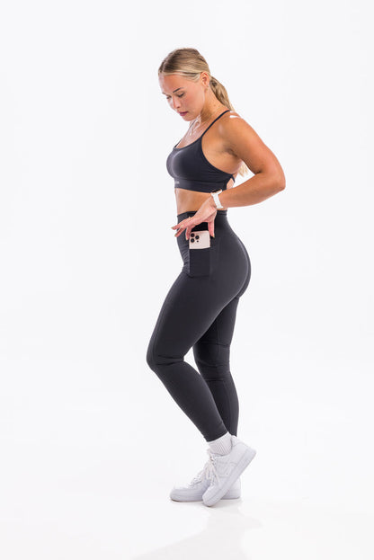 Utility Pockets Tight - Black